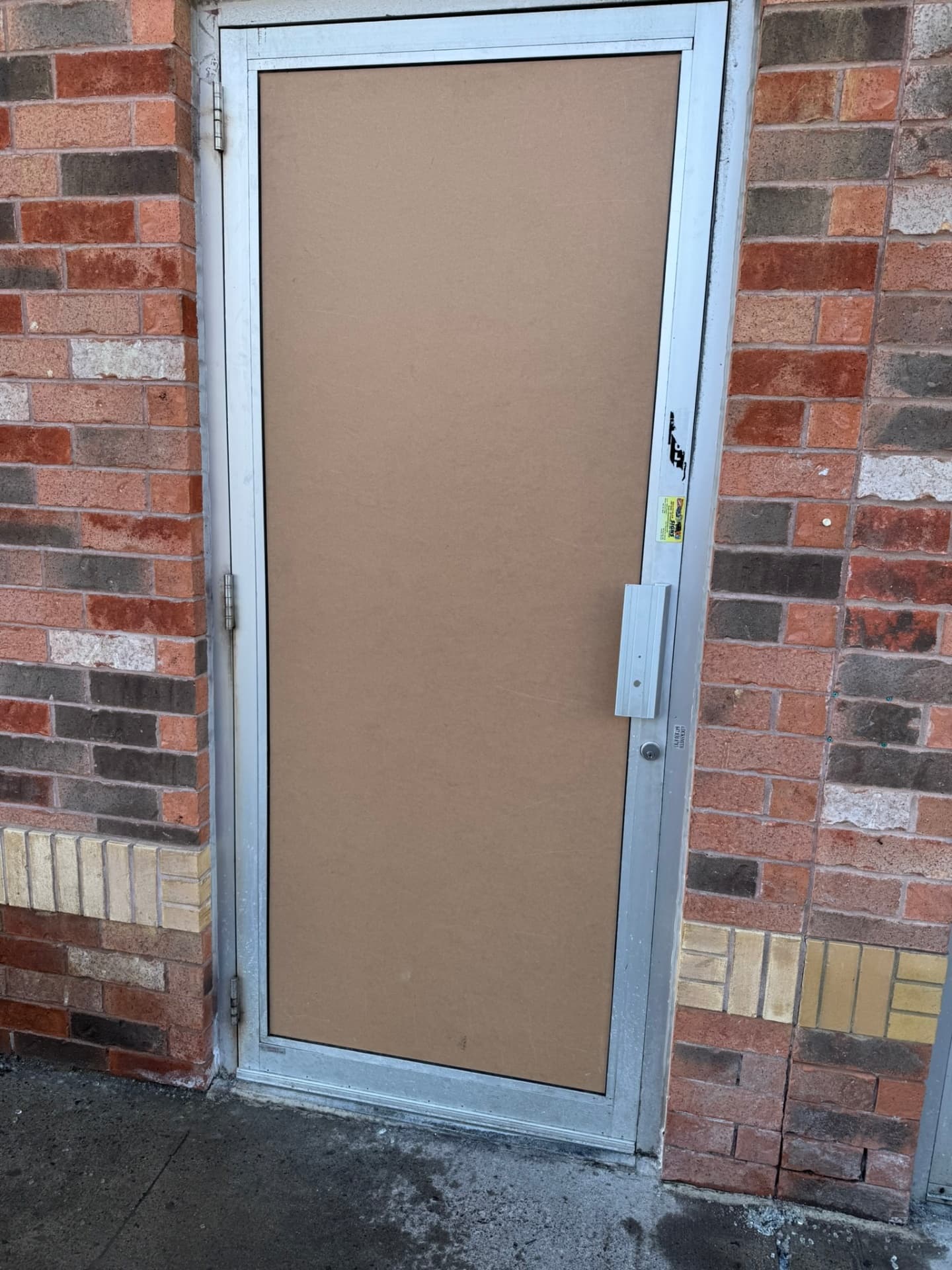 Custom-fit emergency board-up, Commercial